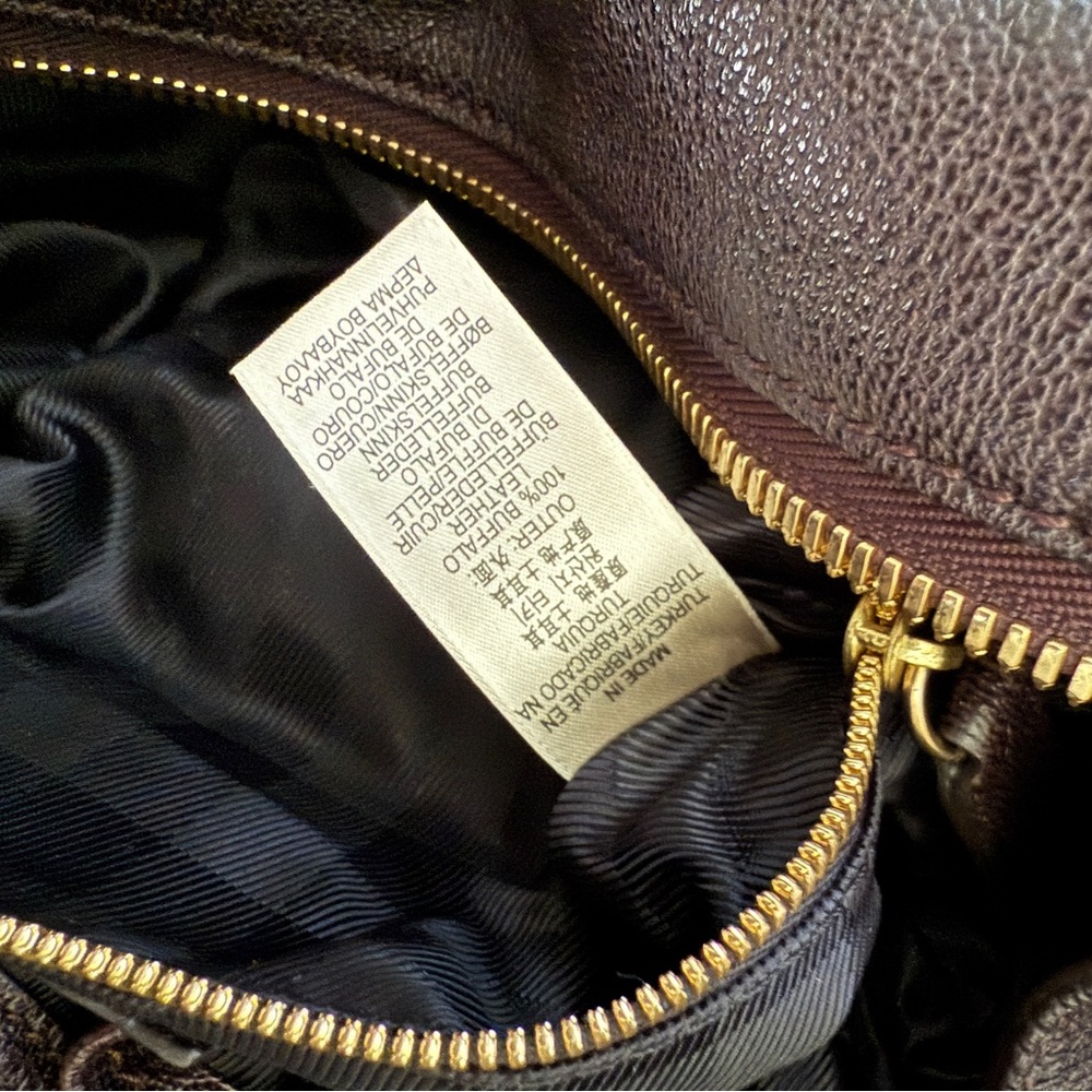 Burberry Brown Buffalo Leather Shoulder Bag with Ruffled Detailing - Picture 6 of 10